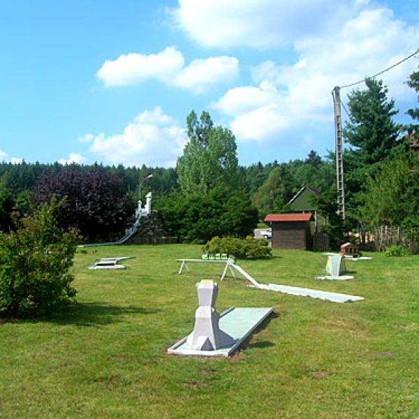 Mini-golf